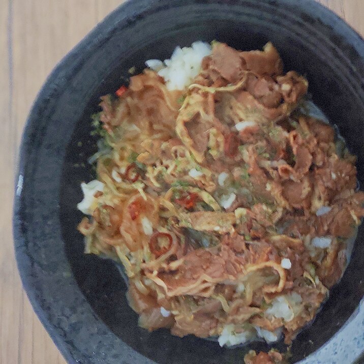 牛肉としらたきの丼